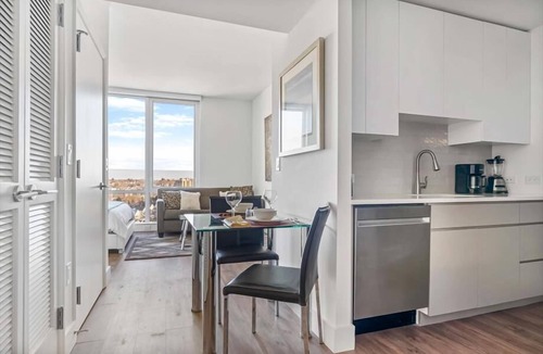 White Plains Apartment | Modern Studio | Upscale Amenities | Kitchen & Laundry