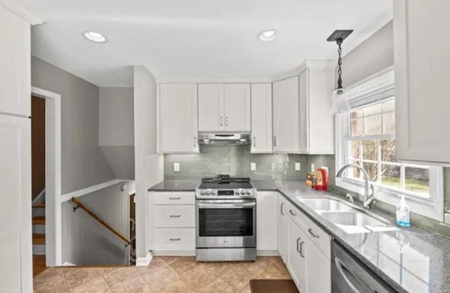 Paw Creek House | Modest 4-bedroom Home in Uptown Charlotte