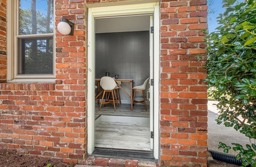 Church Street Apartment | Month to month oasis rental-7 mins fro ATL airport