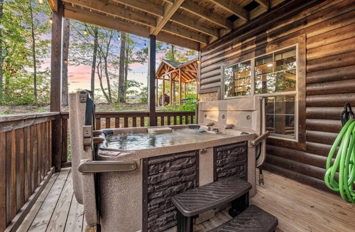 Sevierville Cabin | Moonrise Ridge — Scenic Smoky Mountain Cabin w/Hot Tub & Firepit