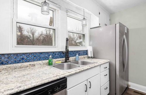 Mooresville Apartment | Mooresville Private apt. w/high-end comfortable beds & modern amenities- Apt C