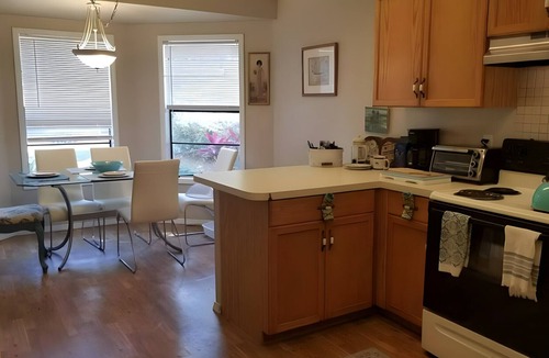 Mount Dora Cottage | Mount Dora Historic District - 1 Bedroom 1 Bathroom Cottage Walk To Town!
