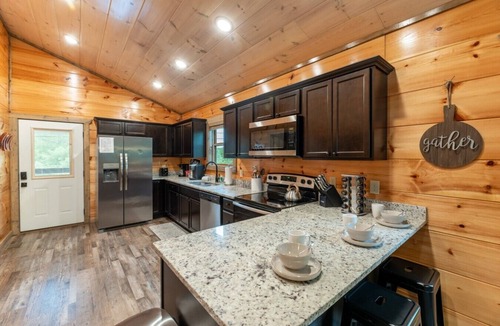 Sevierville Cabin | Mountain Cabin/Indoor Pool/Hot Tub/Games/Views