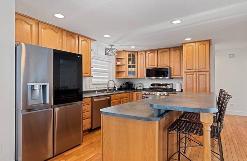 Sheepback Mountain Estates House | Mountain Creek Haven-Creekside Luxury, Hot Tub