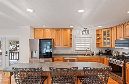 Sheepback Mountain Estates House | Mountain Creek Haven-Creekside Luxury, Hot Tub
