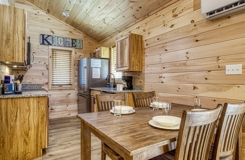 Cosby Cottage | Mountain Majesty- Pickleball Court, Creek, WIFI, Mountain Views, Starting at $69