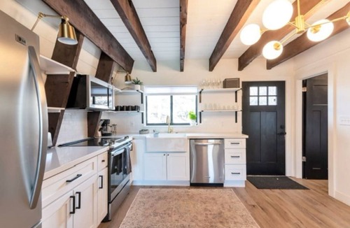 Timber Lakes Cabin | Mountain Retreat Cabin, Self Check-In, Parking