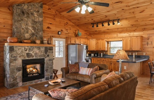 Mountain Springs Cabin | Mountain Retreat Log Cabin