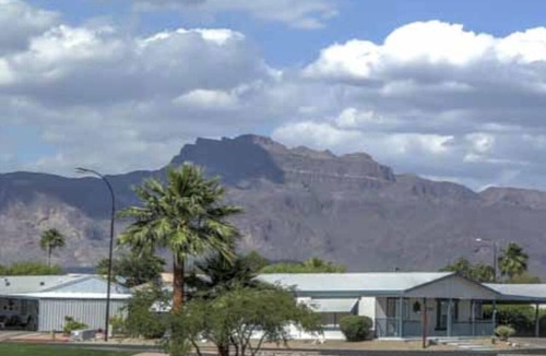 Apache Junction Condo | Mountain View 3 bedroom Resort Hacienda