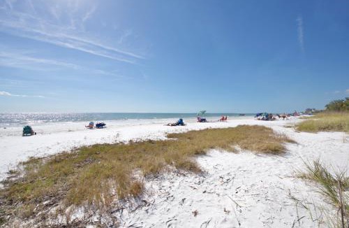 Fort Myers Beach House | MT Bikini Bottom #6 by Sun Palace Vacations