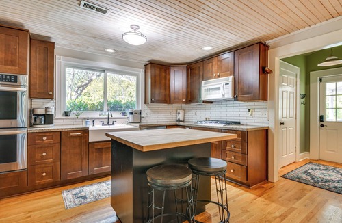 Asheville House | Mtn Views, Deck, Porches & Patio: Asheville Escape