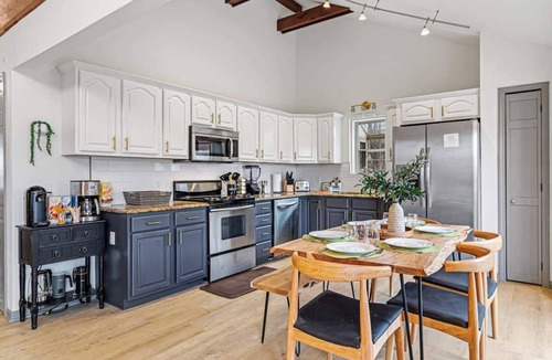 Waynesville Cabin | Mtn Views, HotTub, Sauna, Outdoor Theater, FirePit