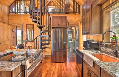 Hot Springs House | Mtn Views! Outdoorsy Hideaway in Hot Springs