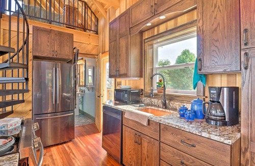 Hot Springs House | Mtn Views! Outdoorsy Hideaway in Hot Springs