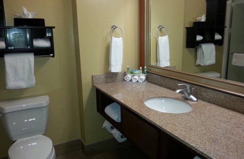 Madison Hotel | Nature Escape! Stylish Unit Near Parks/Attractions