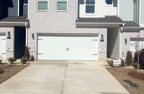 Morrow House | Near ATL Airport, Clayton State, & Southlake Mall