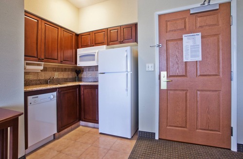 National Hills Apartment | Near Bush Field Airport | Free Daily Breakfast + Fitness Center