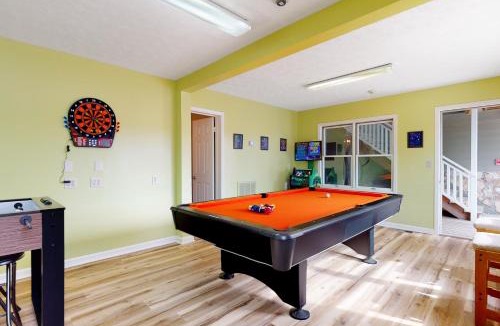 Baneberry House | Near Douglas Lake 1st Floor Studio Dog Friendly