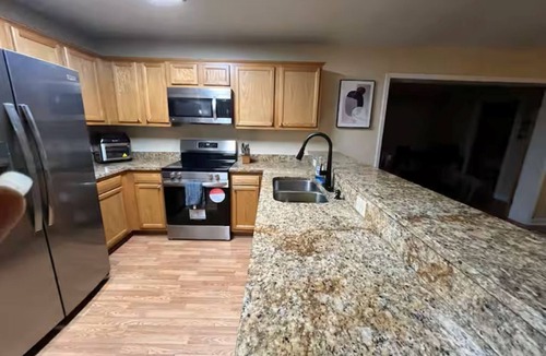 Westside House | Near Downtown - 3BR - Sleeps 7 - Great for Workers
