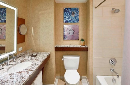 Midtown Hotel | Near Downtown Atlanta | Pet-friendly. Gym. Dining