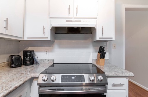 Columbus House | Near Downtown Sunny Sweetheart Unit