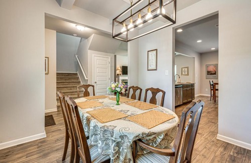 Newnan House | Near Parks, Dining & Shopping! Newnan Family Home