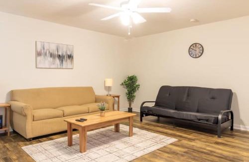 Columbus House | Neighboring Fort Benning The Modern Guest House Sleeps 13