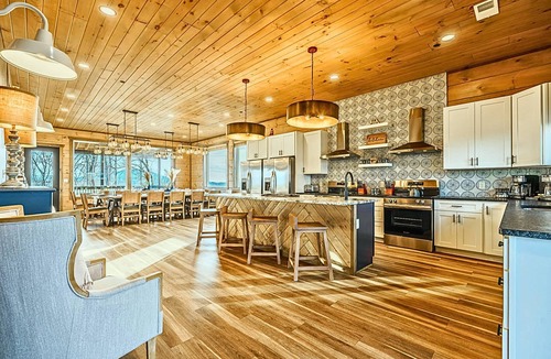 Sevierville Apartment | NEW 12br Lux Lodge Private Pool-mtn Views