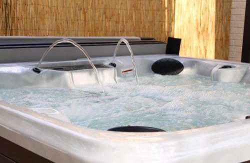 Aiken House | NEW Aiken Retreat I Firepit I Hot Tub I Near Dtwn