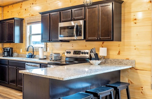 Sevierville Cabin | NEW CABIN, GAME ROOM, VIEW