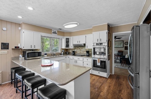 Rocky Grove House | NEW! Cosby Mountain Lodge 4-Bedroom Home