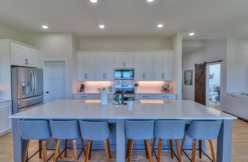 Winchester House | *NEW* Lake Life Living @Twin Creeks - Sleeps 13