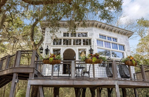 Wadmalaw Island House | New Listing! Treehouse Away From It All, Romantic Retreat