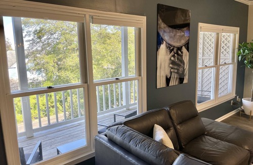 Macon House | New Modern Townhome Downtown- 3Levels