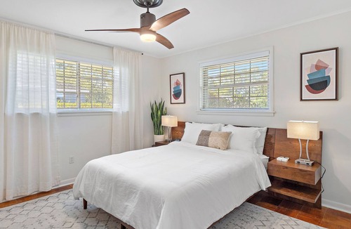 Slidell House | Newly Renovated Mid Century Modern Home - 30 Minutes From New Orleans
