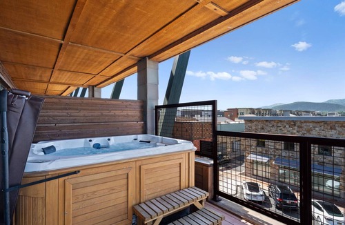 Kimball Junction Condo | Newpark 402 | Private Hot Tub | Kitchenette | Olympic Park & Mountain Views | Balcony | Top Floor