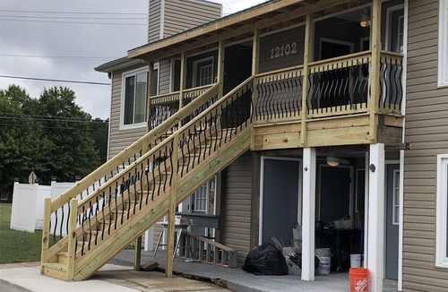 Huntsville Apartment | No chores!/6 guests/⬆️stairs/🦮🐈/WI-FI/alt pay for long stays