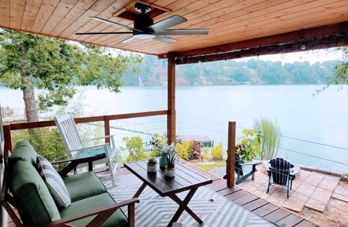 Cullman Cottage | No steps to dock-Deep Water-Cullman Side-Plenty of Parking-Sunsets & Campfires