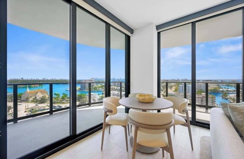North Beach Apartment | NOK Classy 2BR in Miami Beach
