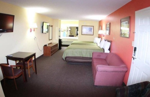 Hawkinsville Apartment | NON SMOKING DOUBLE SUITE #3