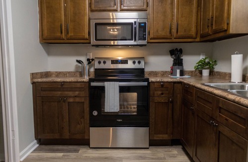 Huntsville Cottage | Oak Glen Oasis | Relaxing Stay w/Outdoor Dining