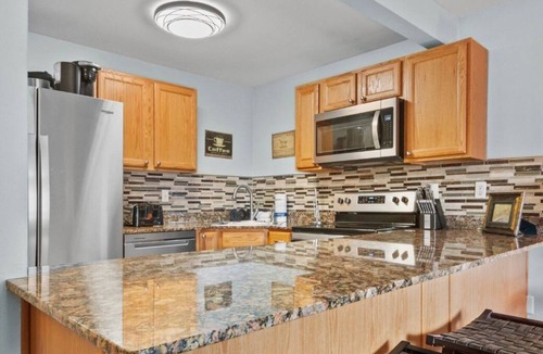 Biloxi Condo | Oak Shores 77 | Just a Short Walk to the Beach!
