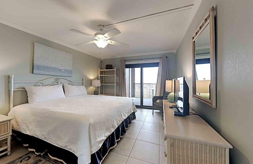 Ono Island Apartment | Ocean Breeze West #204