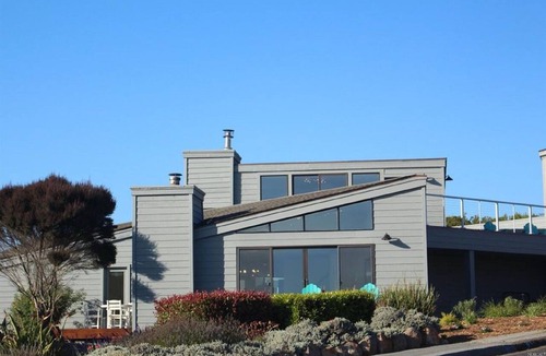 Bodega Bay House | Ocean view easy access to Doran Beach, Golf course and Bluewater Bistro.