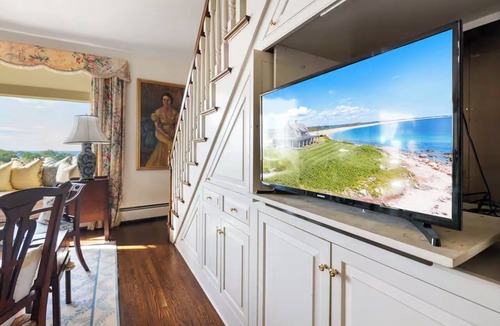 Gloucester House | Oceanfront Escape: Beach Access on Private Estate