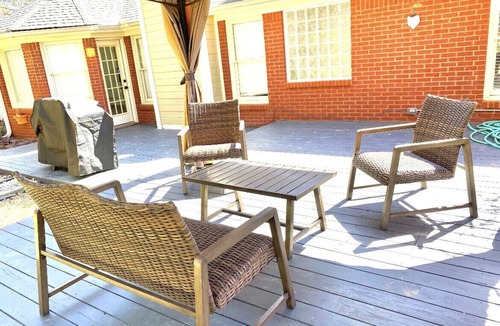 Harvest House | Oh, This is Nice! Sleeps 9 people.