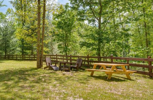 Marshall House | On 18 Acres! Secluded Leicester Home w/Fire Pit