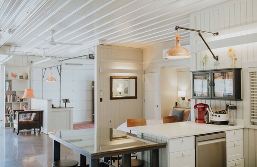 Alexander Apartment | Open Studio Retreat~ Close to AVL