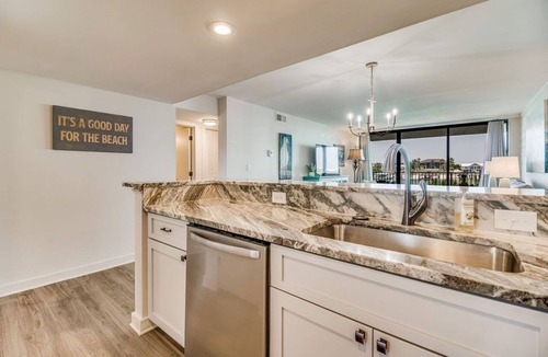 Orange Beach East Condo | Orange Beach 2BR Sleeps 8 Pool Boat Access