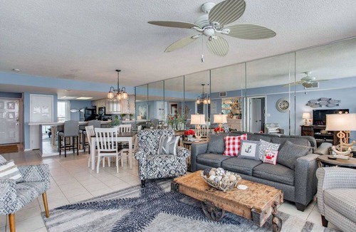 Orange Beach East Condo | Orange Beach Gulf-View 2BR Sleeps 8 Wet Bar Kid-Friendly Pools Boats